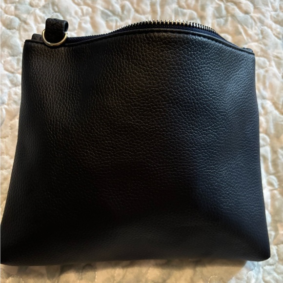 NY Yankee Navy Crossbody Purse - Picture 6 of 6